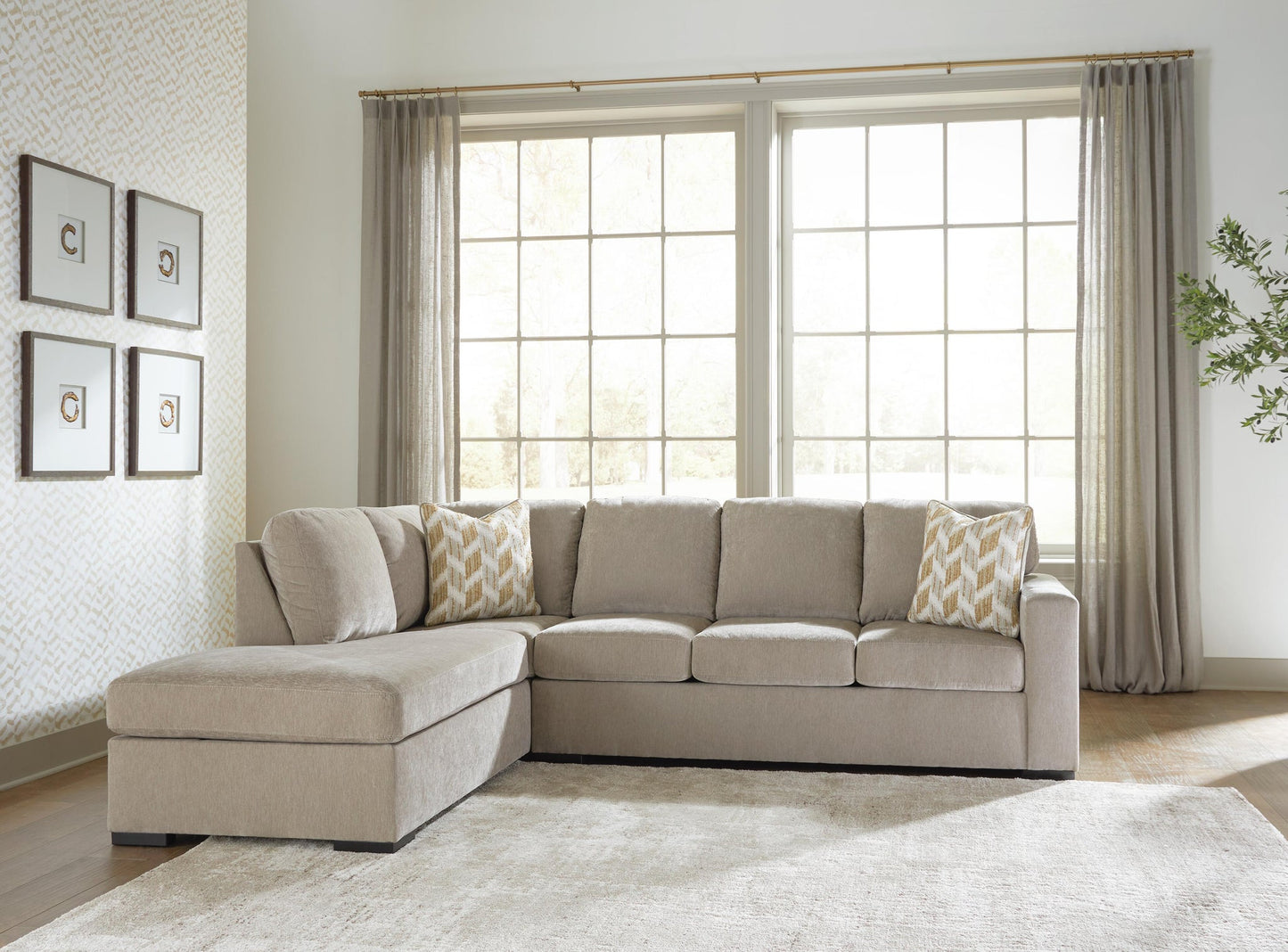 Bridgepoint 2-Piece Sleeper Sectional with Chaise