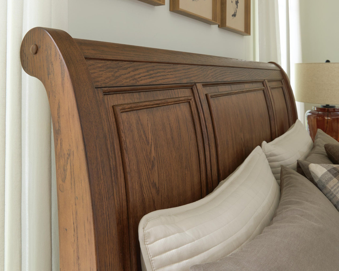 Zackaryn Queen Sleigh Storage Bed